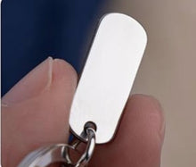 Load image into Gallery viewer, Round keychain with tag- Silver