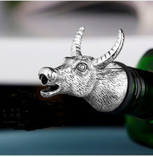 Load image into Gallery viewer, bull bottle pour