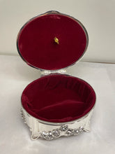 Load image into Gallery viewer, Music box antique rose trinket box