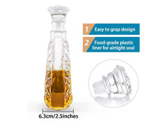 Load image into Gallery viewer, Glass Decanter with Airtight Stopper Snowflake Design
