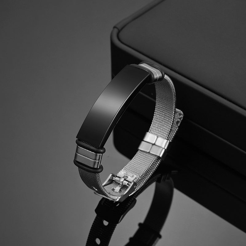 Personalized gifts in Canada – men’s engraved bracelet front view