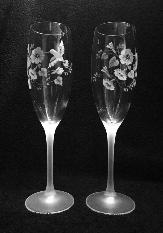 Hummingbird Collection Flutes with Frosted Stem