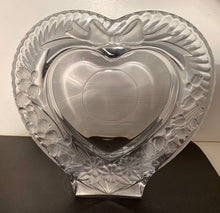 Load image into Gallery viewer, Heart Shaped Glass Frame
