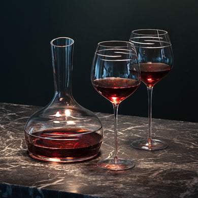 Verso red wine glass