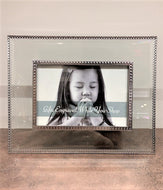 Glass frame with silver trim 4x6 – elegant picture frame gift for home décor, perfect for Canadian occasions